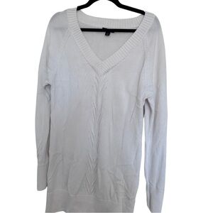 Tommy Hilfiger Elegant White V-Neck Sweater